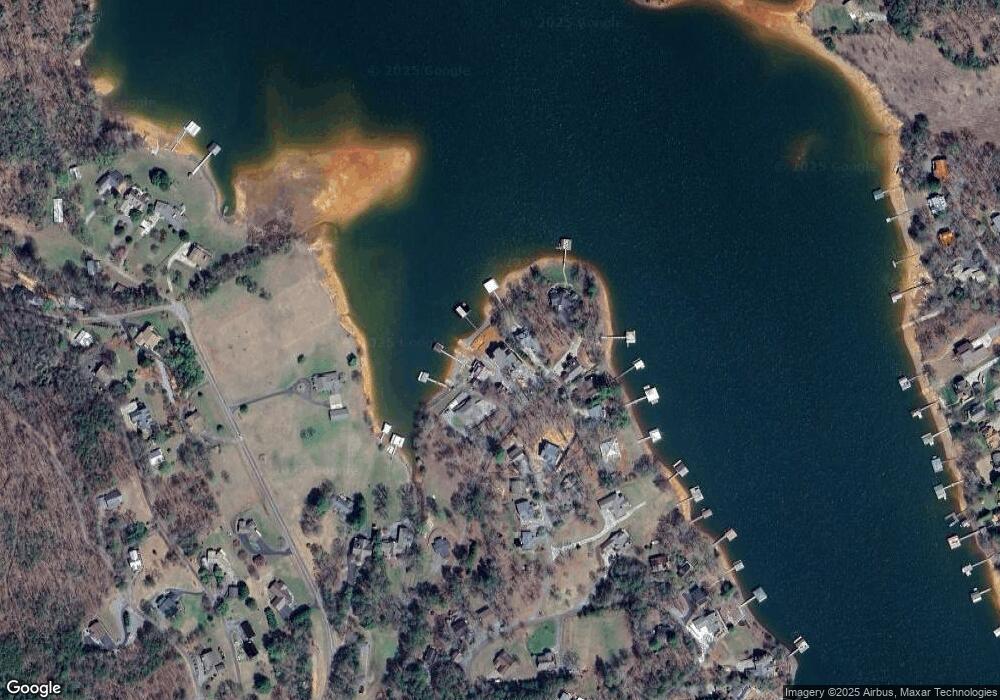 481 Twin Oaks Rd, Hiawassee, GA 30546 - photo 1