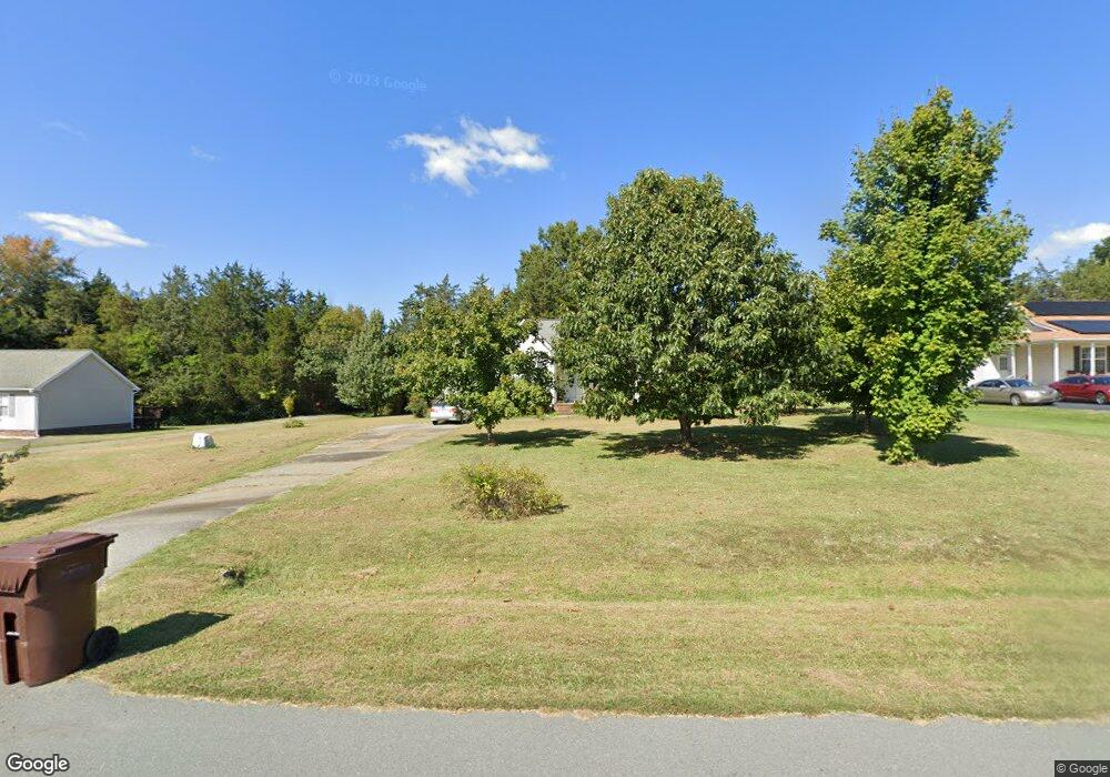 2436 Foxfire Ln, Burlington, NC 27217 - photo 1