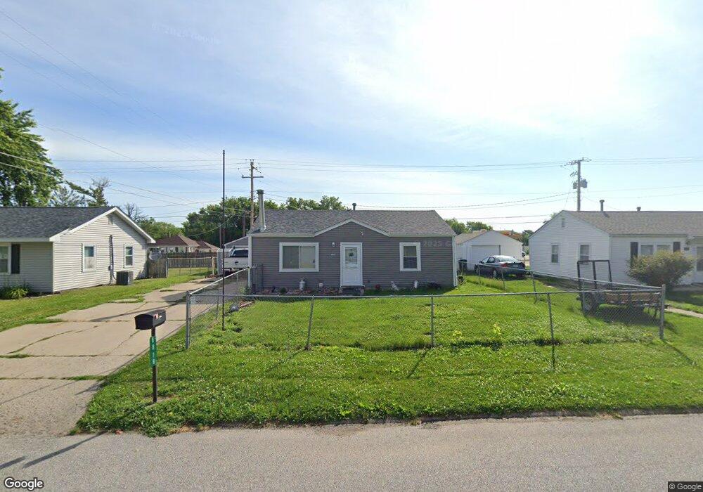 6819 N Hancock Ave, Davenport, IA 52806 - photo 1