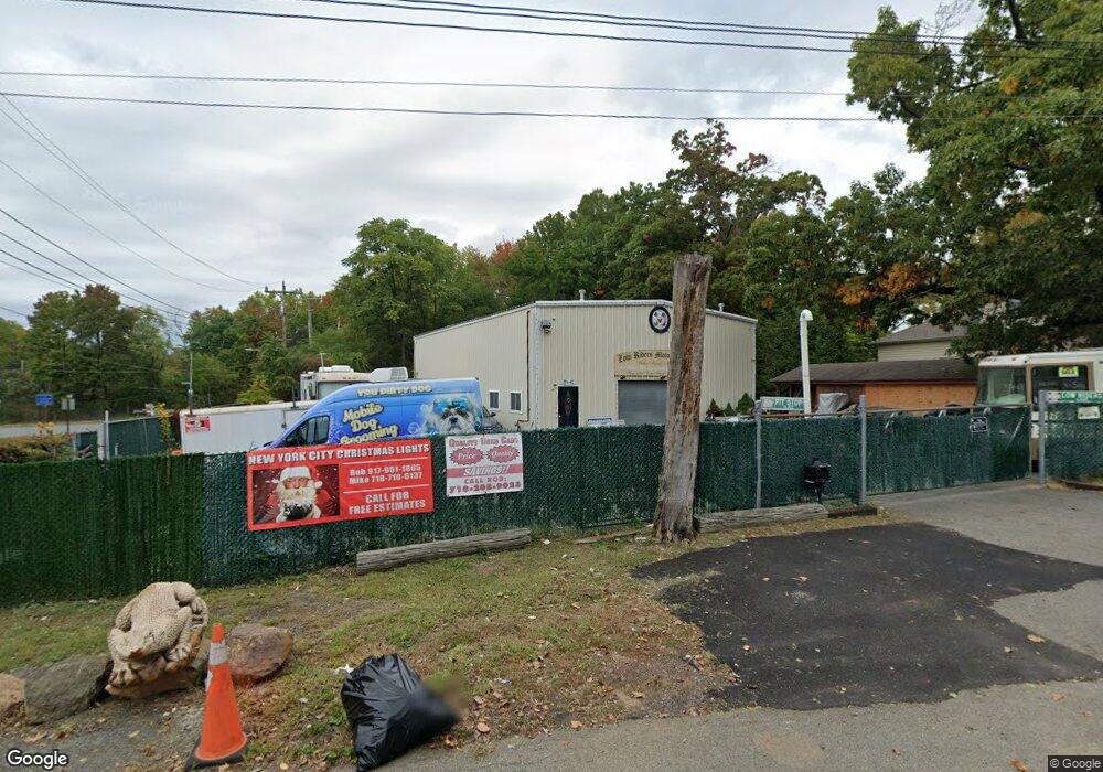 155 Claypit Rd, Staten Island, NY 10309 - photo 1