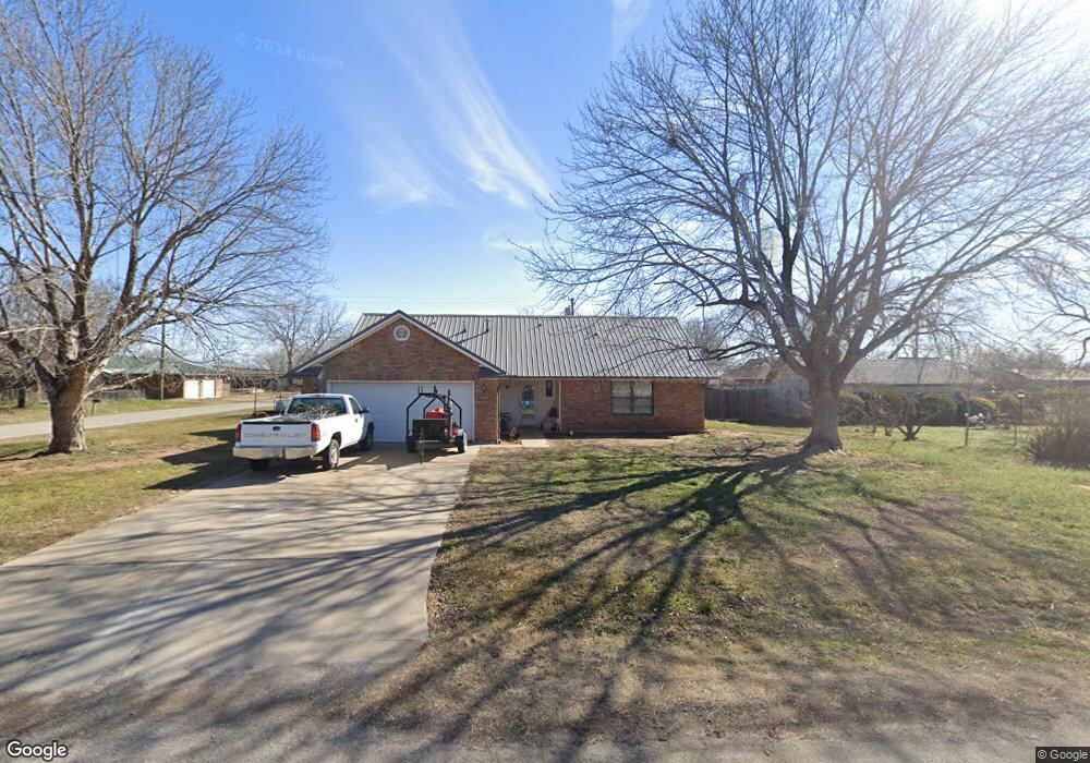 211 NW 6th St, Cache, OK 73527 - photo 1