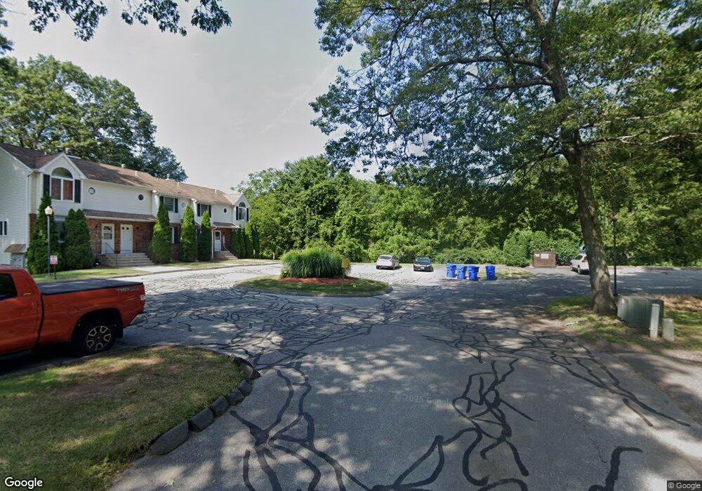 320 N Maple St, Enfield, CT 06082 - photo 1