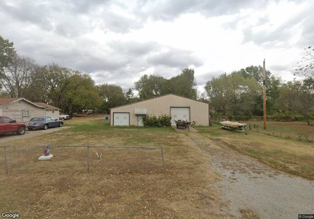 519 W Eufaula St, Okmulgee, OK 74447 - photo 1
