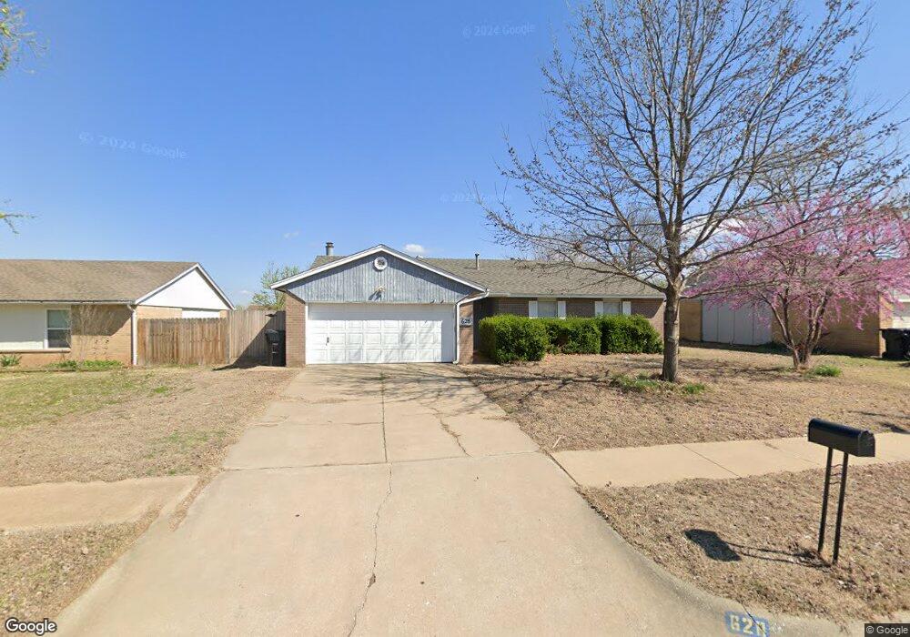 628 N Ramblin Oaks Dr, Moore, OK 73160 - photo 1
