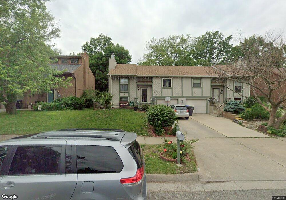 3603 SW Kiowa St, Topeka, KS 66614 - photo 1
