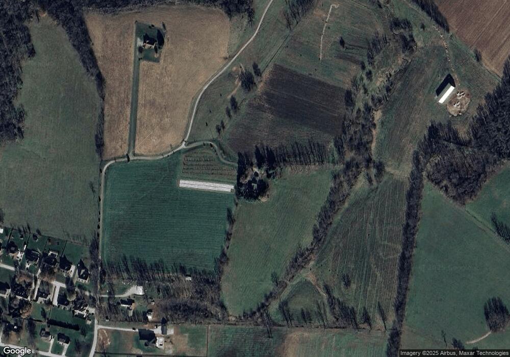 960 Hickman Hill Rd, Frankfort, KY 40601 - photo 1