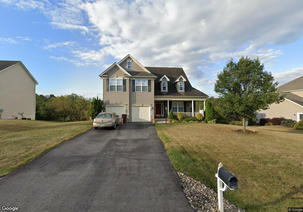 619 Shannon Dr N, Greencastle, PA 17225 - photo 1
