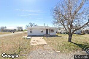 320 Oklahoma St, Geronimo, OK 73543
