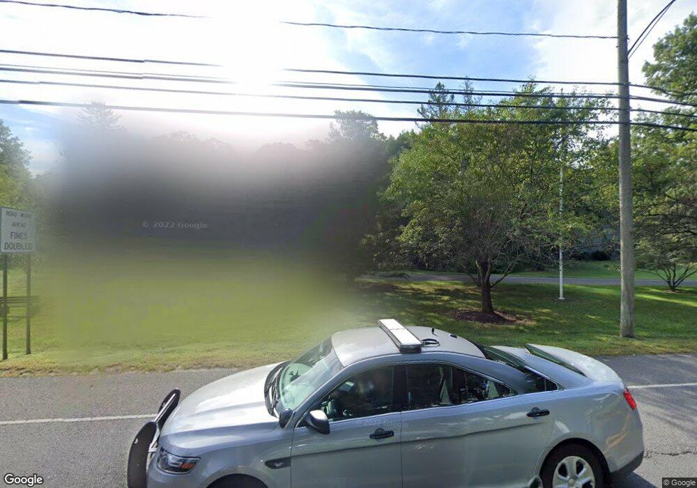 6 Green Cir, Woodbury, CT 06798 - photo 1