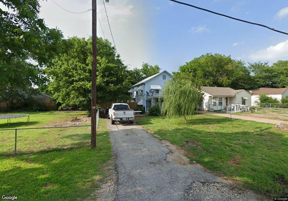 2725 W Walker St, Denison, TX 75020 - photo 1