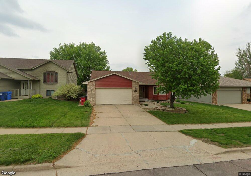 2208 S Avondale Ave, Sioux Falls, SD 57110 - photo 1