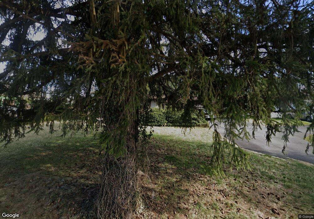 452 Mountain View Rd, Reading, PA 19607 - photo 1