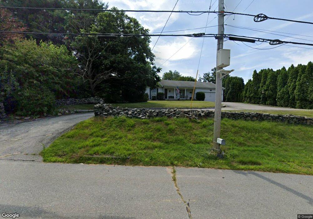 51 Angell Rd, Cumberland, RI 02864 - photo 1