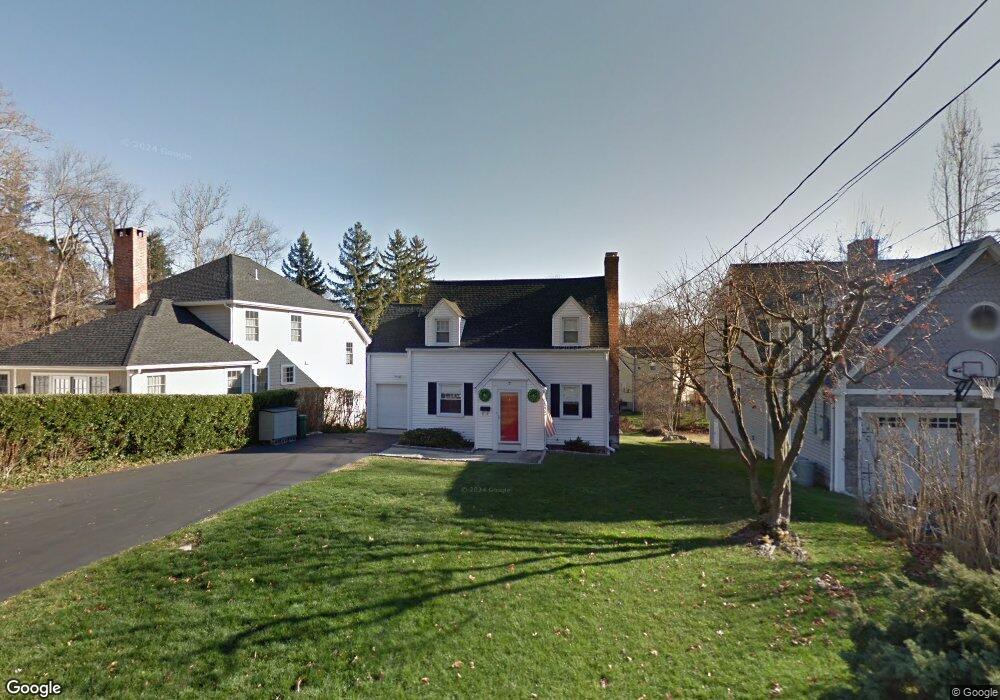 7 Peters Rd, Riverside, CT 06878 - photo 1