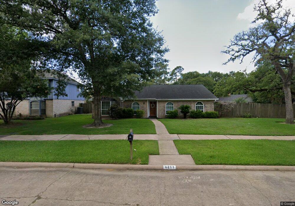 6211 Wishing Well Ln, Houston, TX 77088 - photo 1