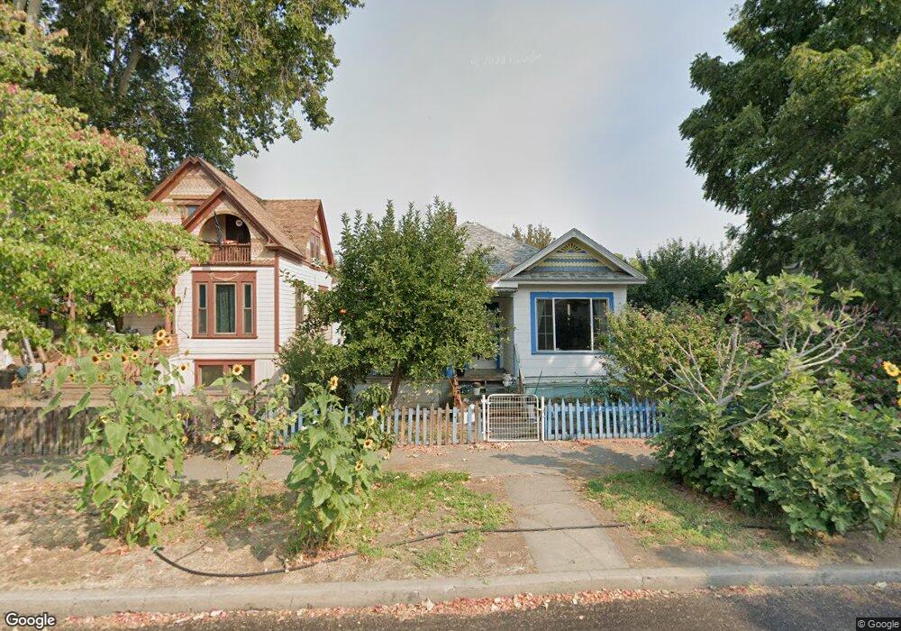 811 E 8th St, the Dalles, OR 97058 - photo 1