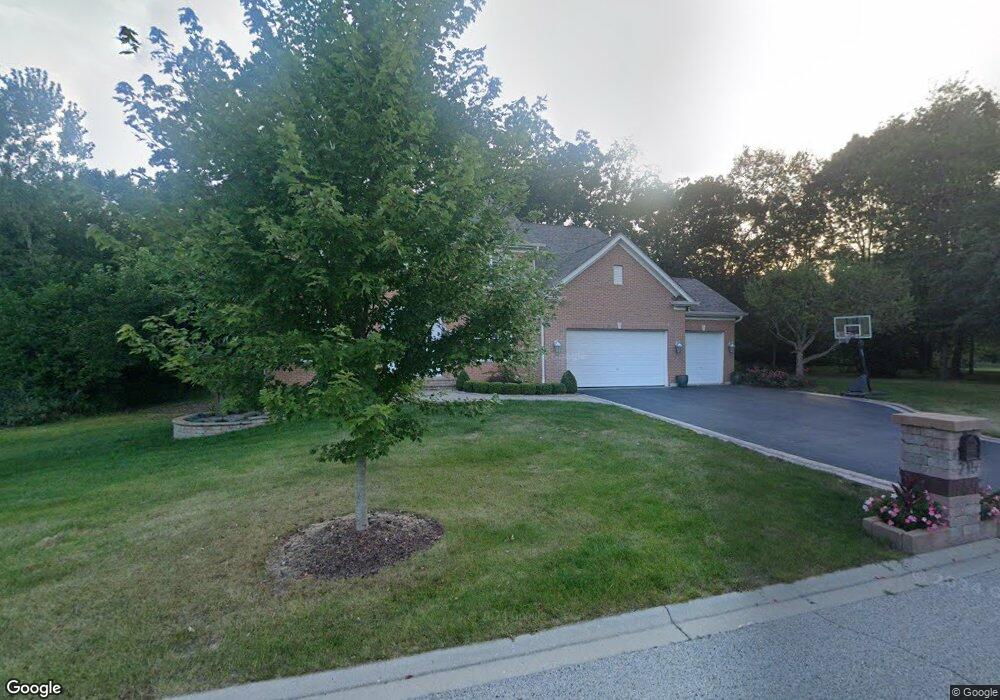 215 Red Oak Ct unit 37971438, Island Lake, IL 60042 - photo 1