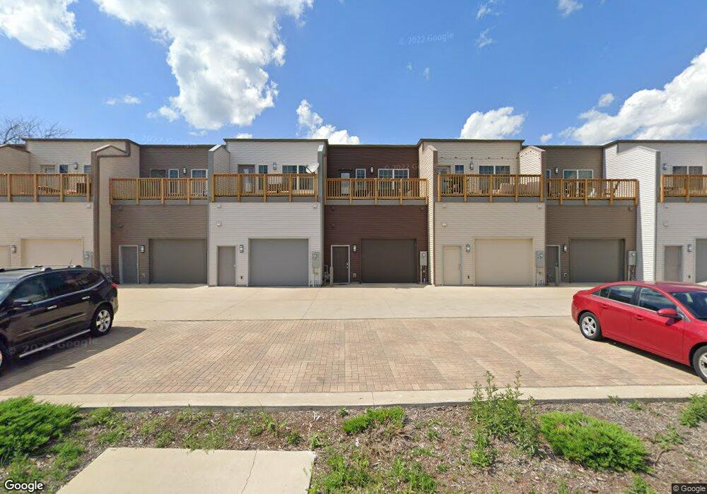 445 2nd Ave SW, Cedar Rapids, IA 52404 - photo 1