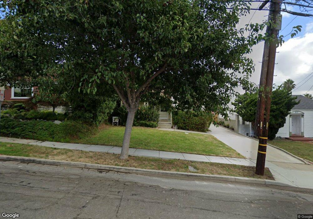 215 W Maple Ave, El Segundo, CA 90245 - photo 1