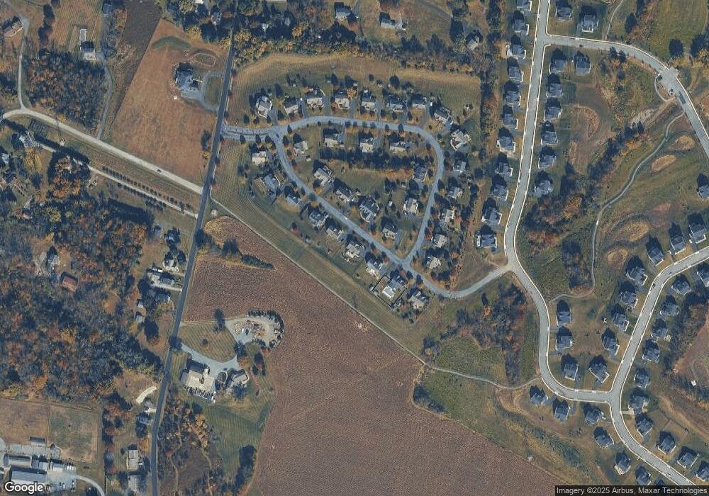 90 Fieldview Dr, Spring City, PA 19475 - photo 1