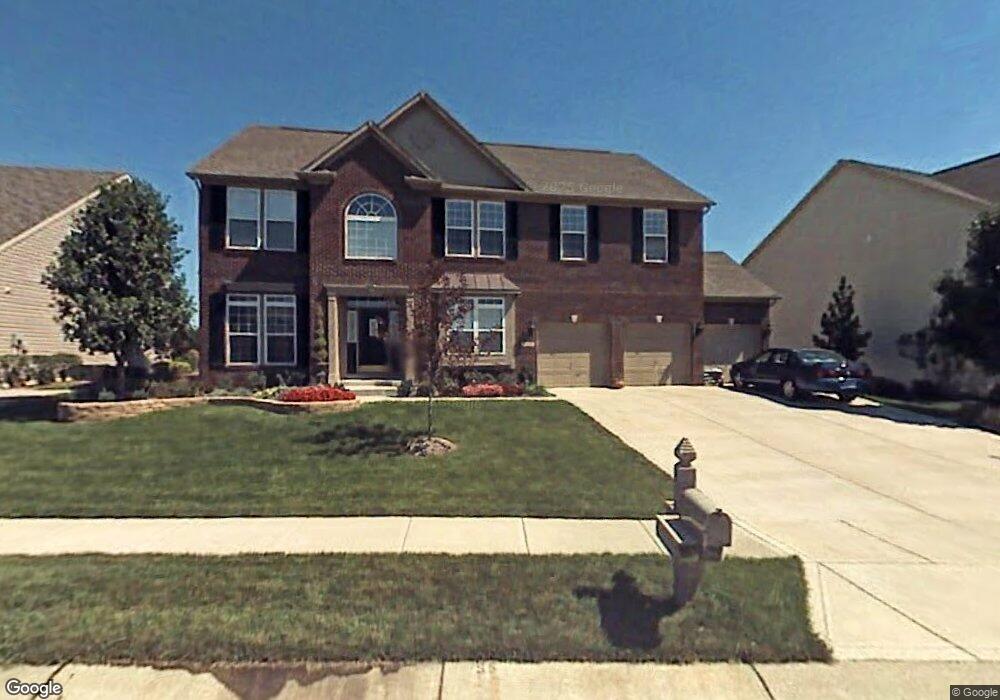 13701 Meadow Lake Dr, Fishers, IN 46038 - photo 1