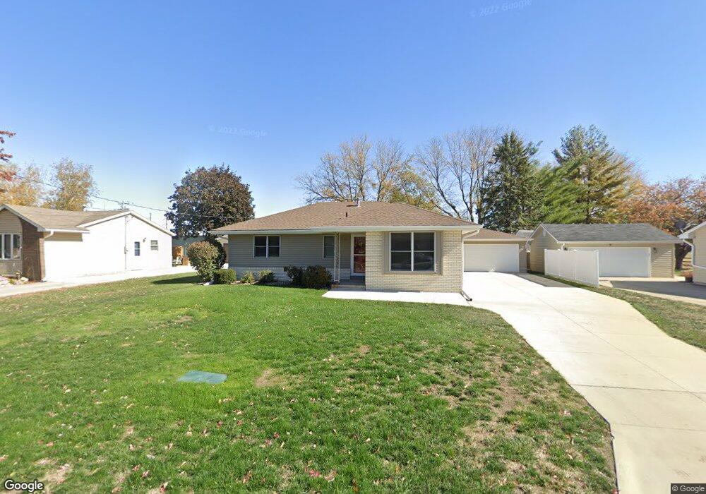 326 E 25th St N, Newton, IA 50208 - photo 1