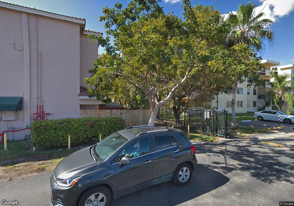 Garden Lake Towers unit 107, Miami, FL 33184 - photo 1