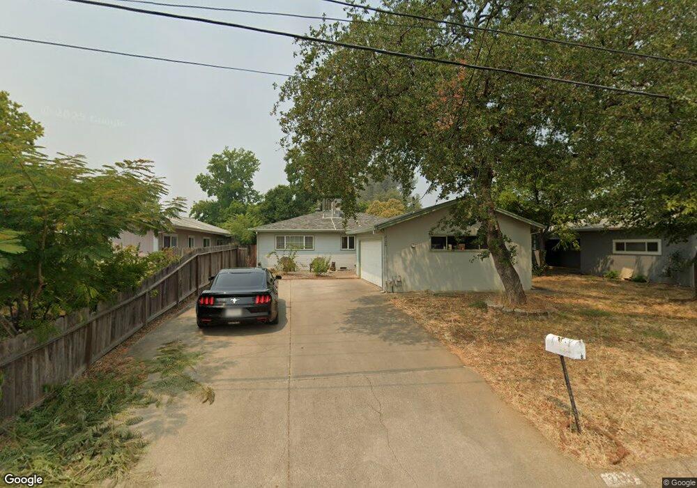 2176 Oxford Rd, Redding, CA 96002 - photo 1