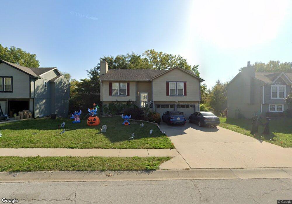 129 S Darrowby Dr, Raymore, MO 64083 - photo 1