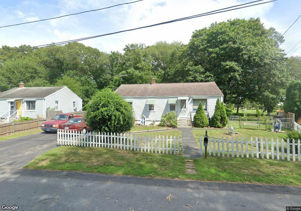 70 Novelty Rd, Warwick, RI 02889 - photo 1