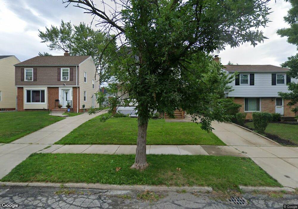 20813 Hillgrove Ave, Maple Heights, OH 44137 - photo 1