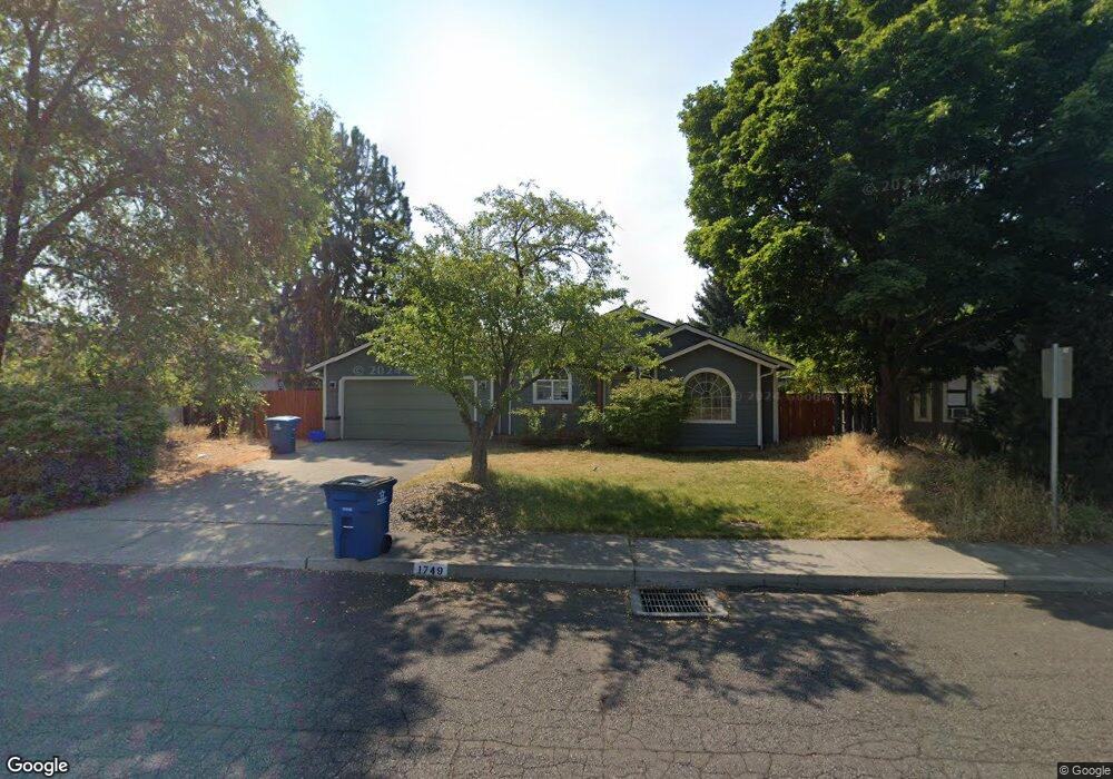 1749 NE Sonya Ct, Bend, OR 97701 - photo 1