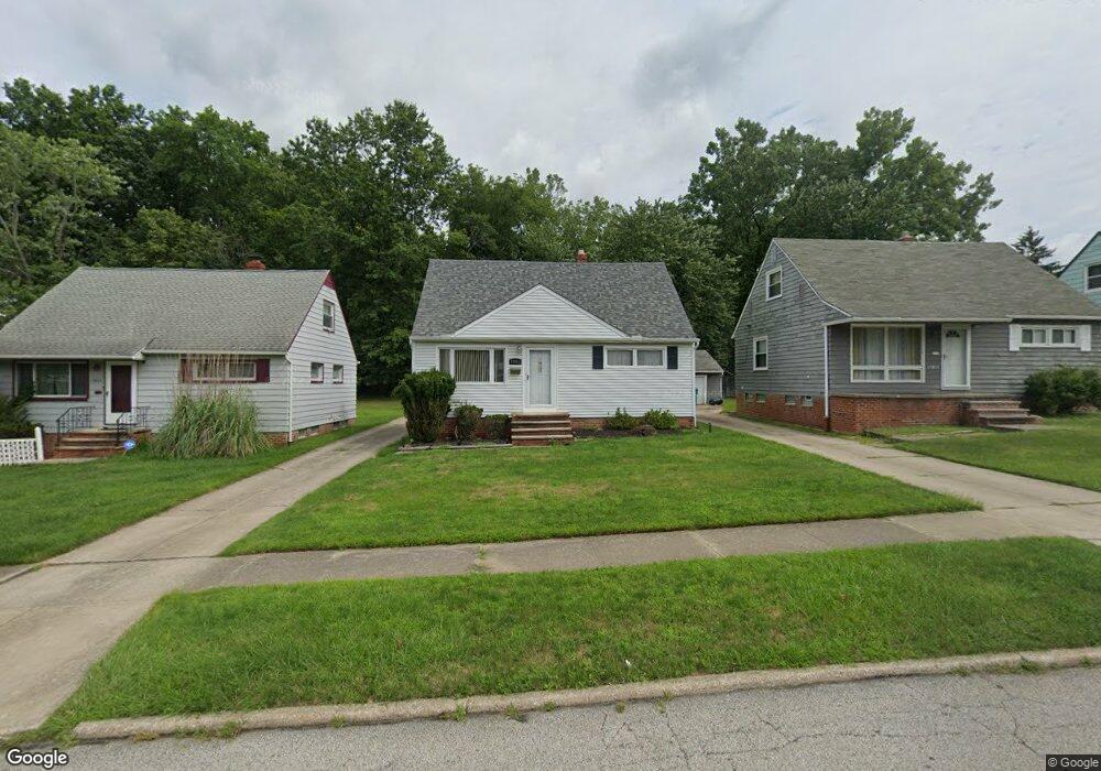 17813 Hazelwood Ave, Maple Heights, OH 44137 - photo 1