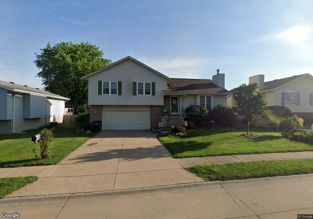 2408 W 60th Place, Davenport, IA 52806 - photo 1