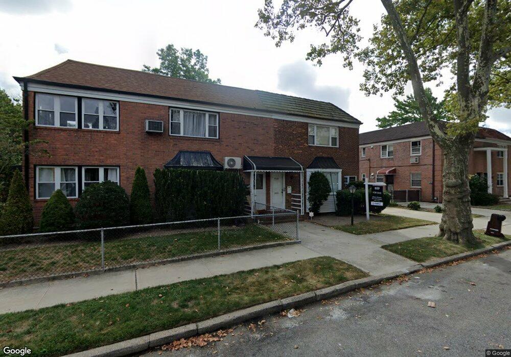 7505 197th St unit 2nd Fl, Fresh Meadows, NY 11366 - photo 1