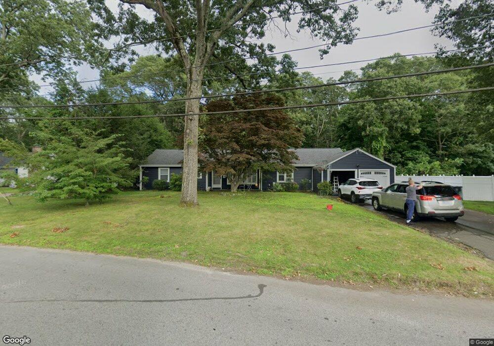 404 Squantum Dr, Warwick, RI 02888 - photo 1