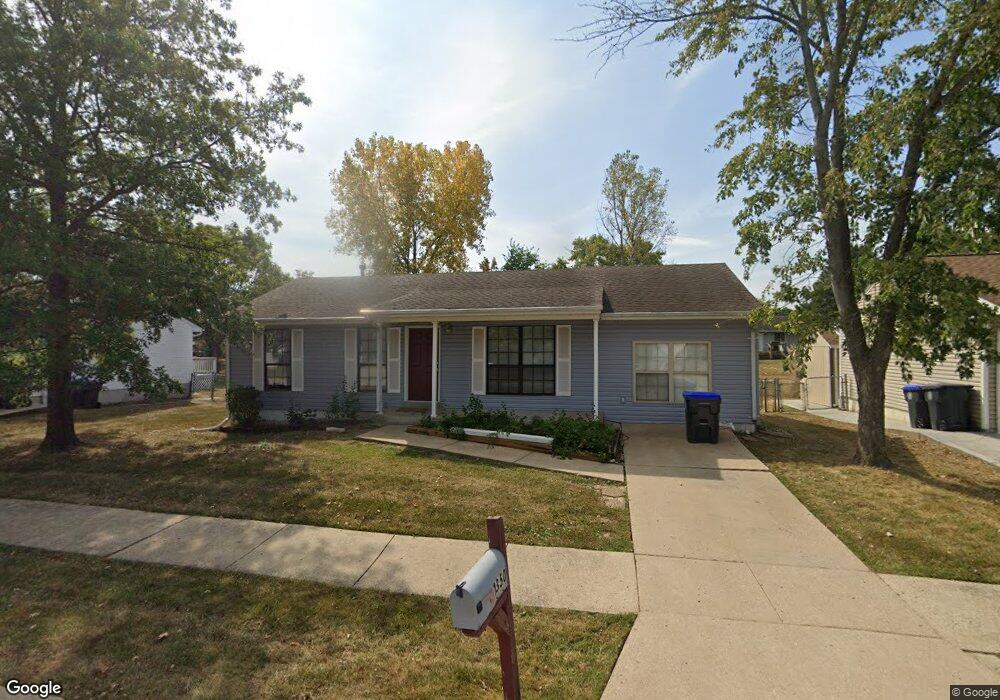 1350 Half Moon Dr, O Fallon, MO 63366 - photo 1