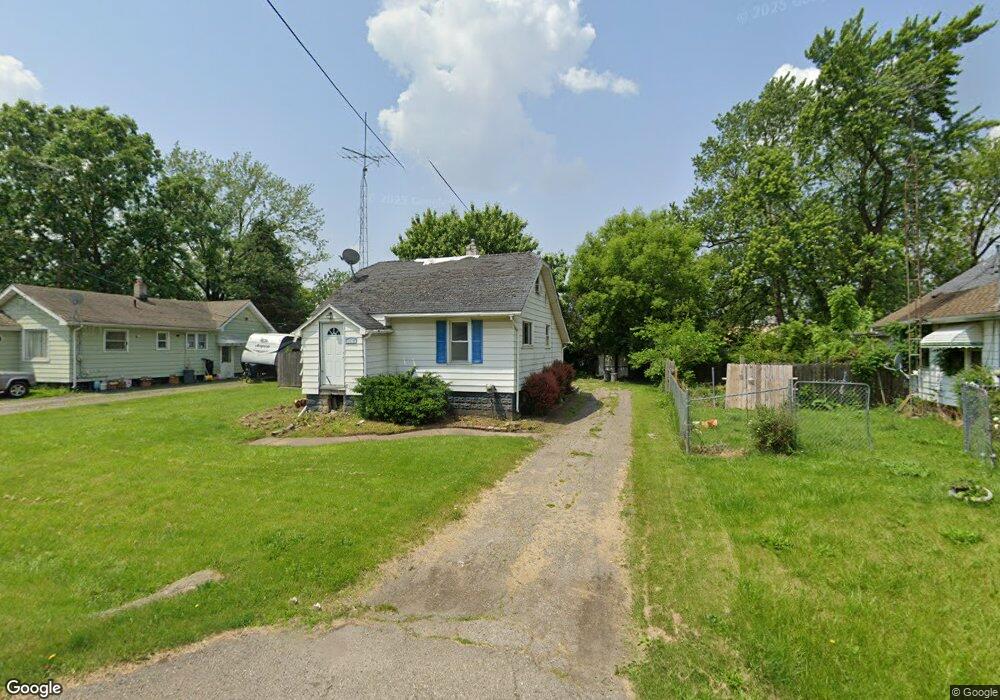 1574 Ryan St, Flint, MI 48532 - photo 1