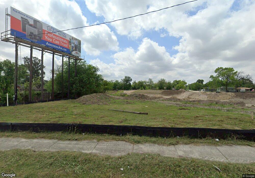 5012 Russell St, Houston, TX 77026 - photo 1