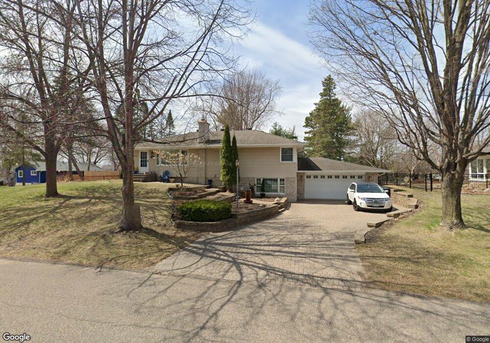 5728 Oakview Ln, Minnetonka, MN 55345 - photo 1