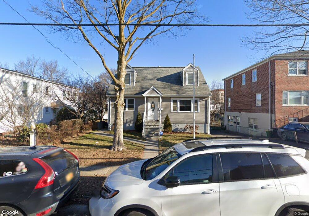 55 Fortfield Ave, Yonkers, NY 10701 - photo 1