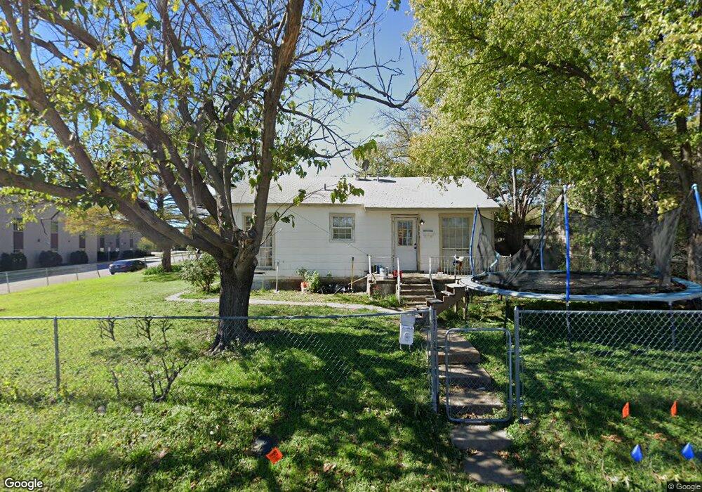 629 SW 3rd St, Grand Prairie, TX 75051 - photo 1