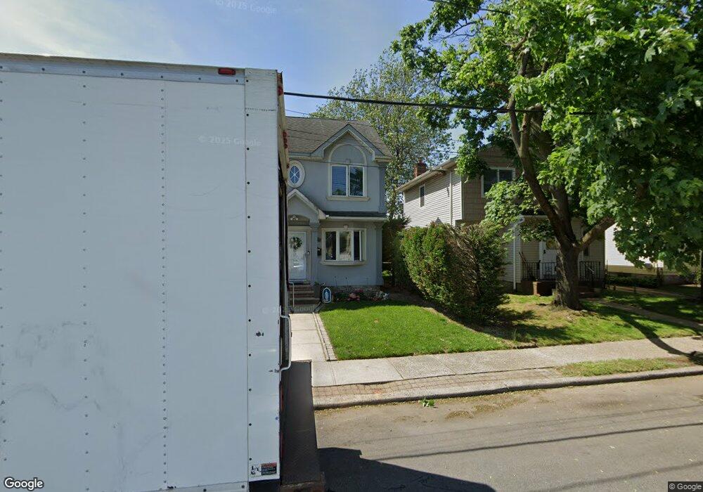 715 Pine St, Franklin Square, NY 11010 - photo 1