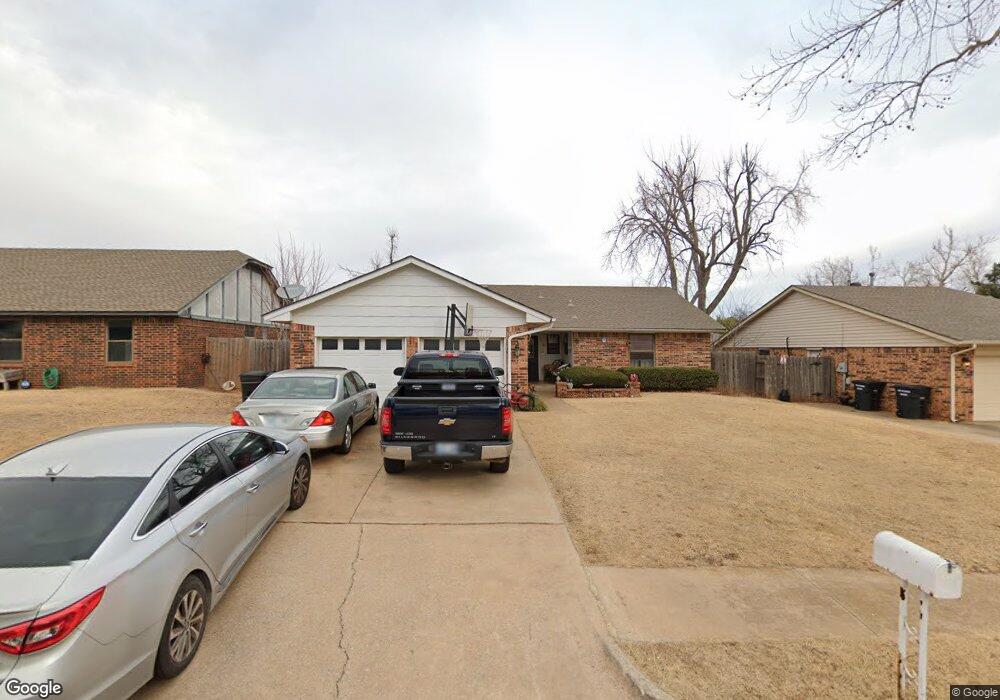 1517 NE 2nd St, Moore, OK 73160 - photo 1