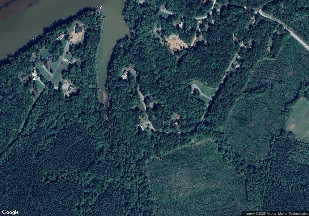 27 Riverview Ave, Buffalo Junction, VA 24529 - photo 1