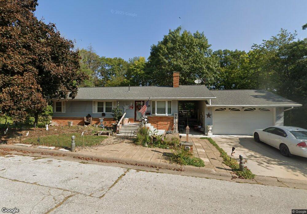 1233 Ridge Dr, Columbus Junction, IA 52738 - photo 1