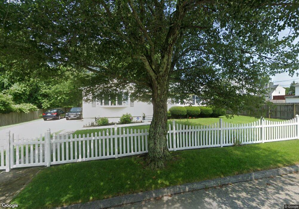 17 Spruce St, South Dartmouth, MA 02748 - photo 1