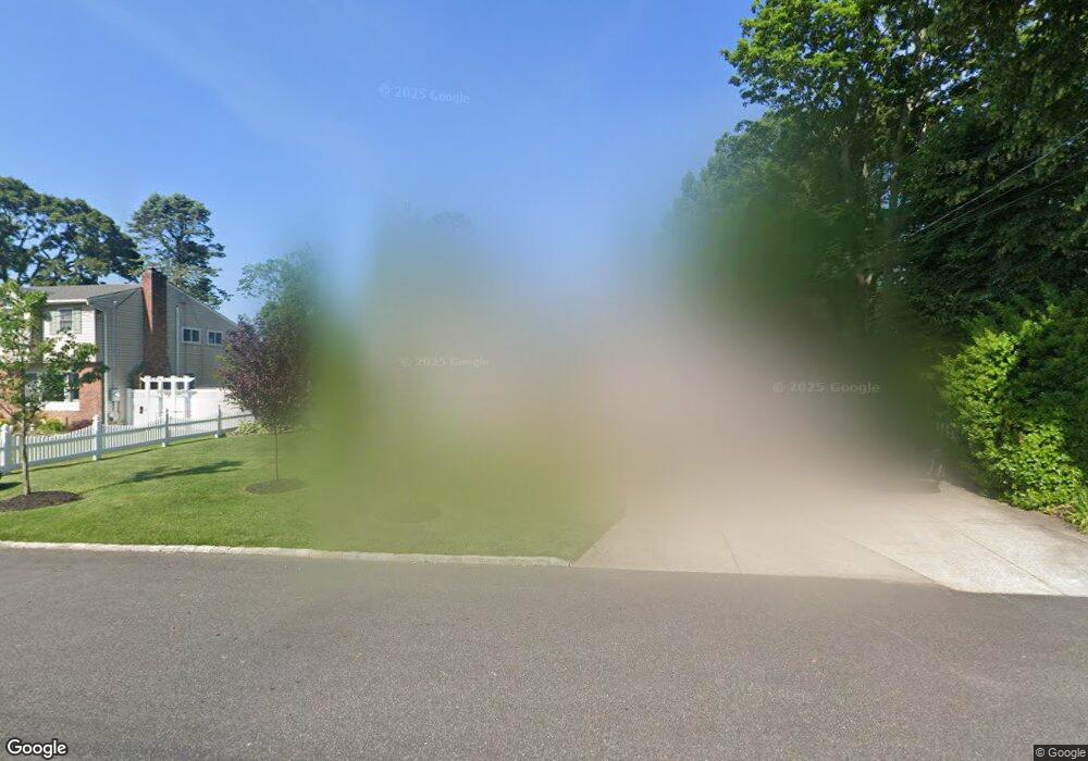 258 Handsome Ave, Sayville, NY 11782 - photo 1