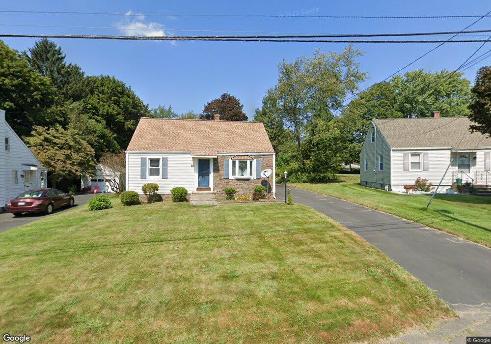 25 Crestwood Ave, Waterbury, CT 06704 - photo 1