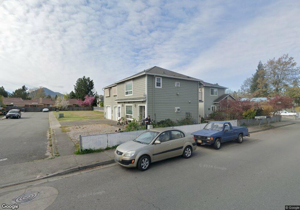 1459 Se N, Grants Pass, OR 97526 - photo 1